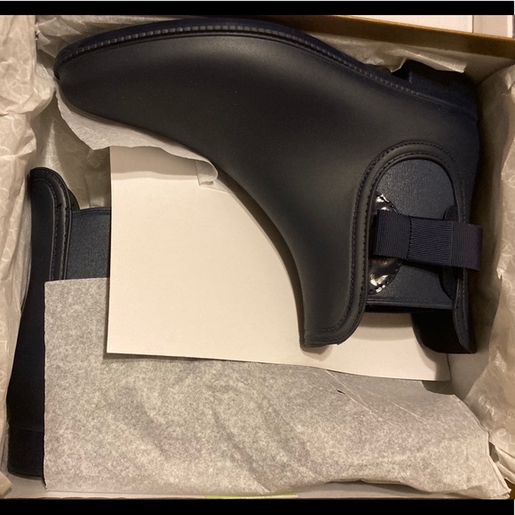 Rain shoes boots-business casual BNIB - Picture 2 of 6